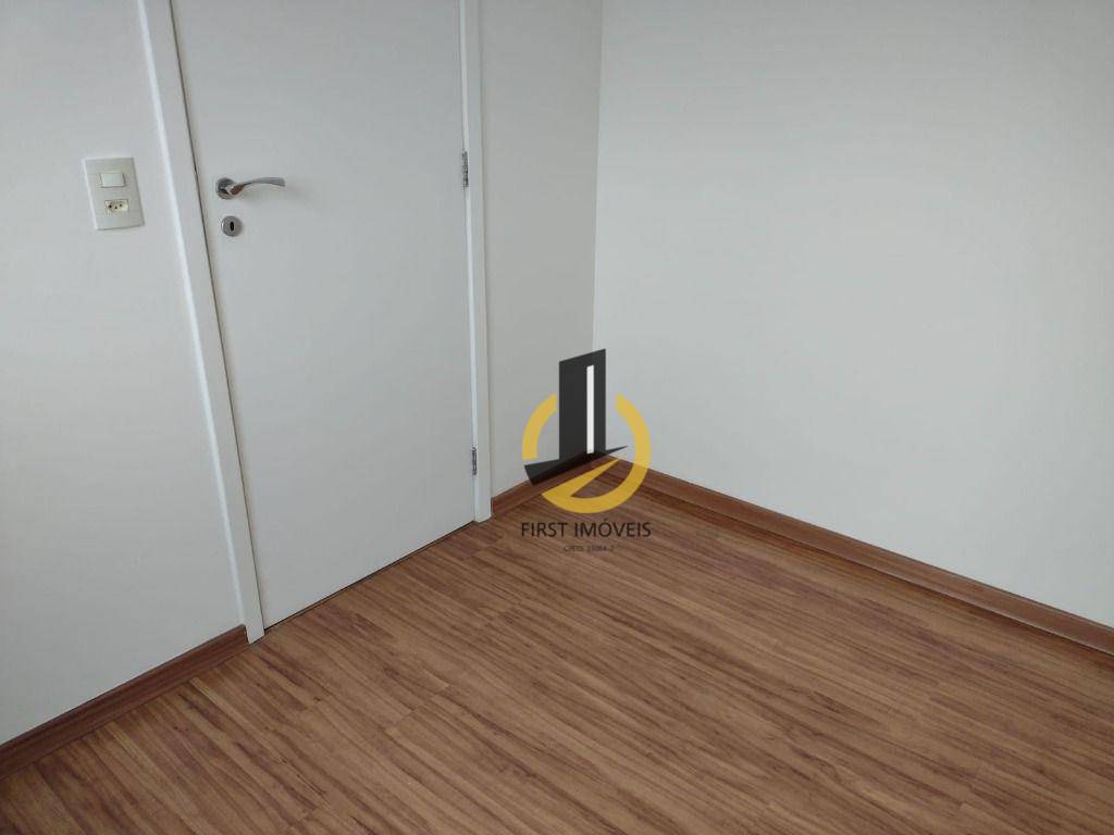 Apartamento à venda com 2 quartos, 62m² - Foto 11