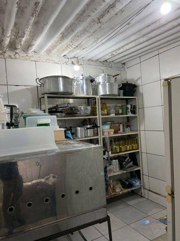 Casa, 1 quarto, 243 m² - Foto 28