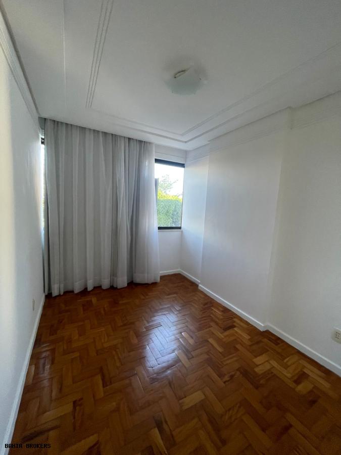 Apartamento à venda com 4 quartos, 143m² - Foto 2