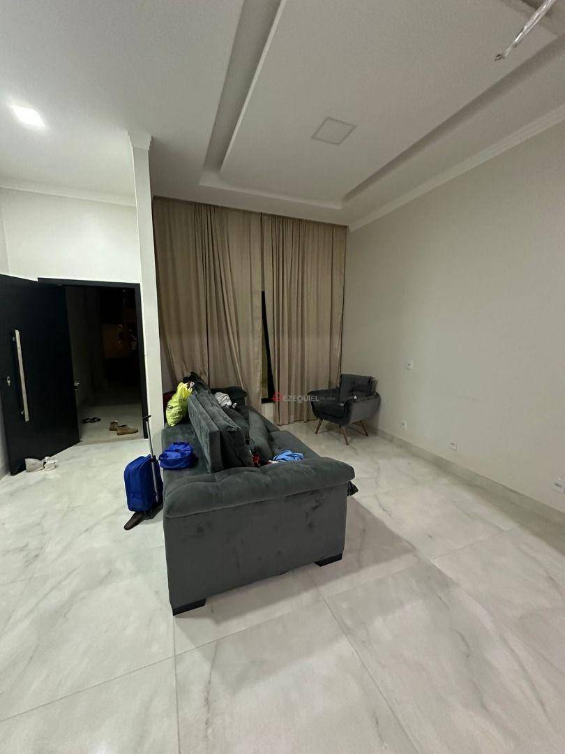 Casa à venda com 3 quartos, 200m² - Foto 7