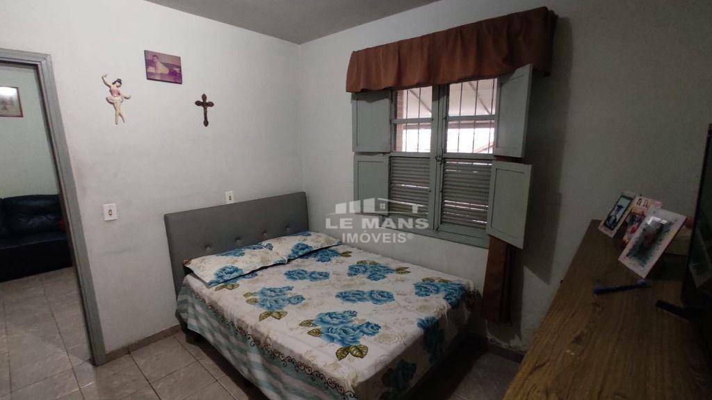 Casa à venda com 3 quartos, 96m² - Foto 7