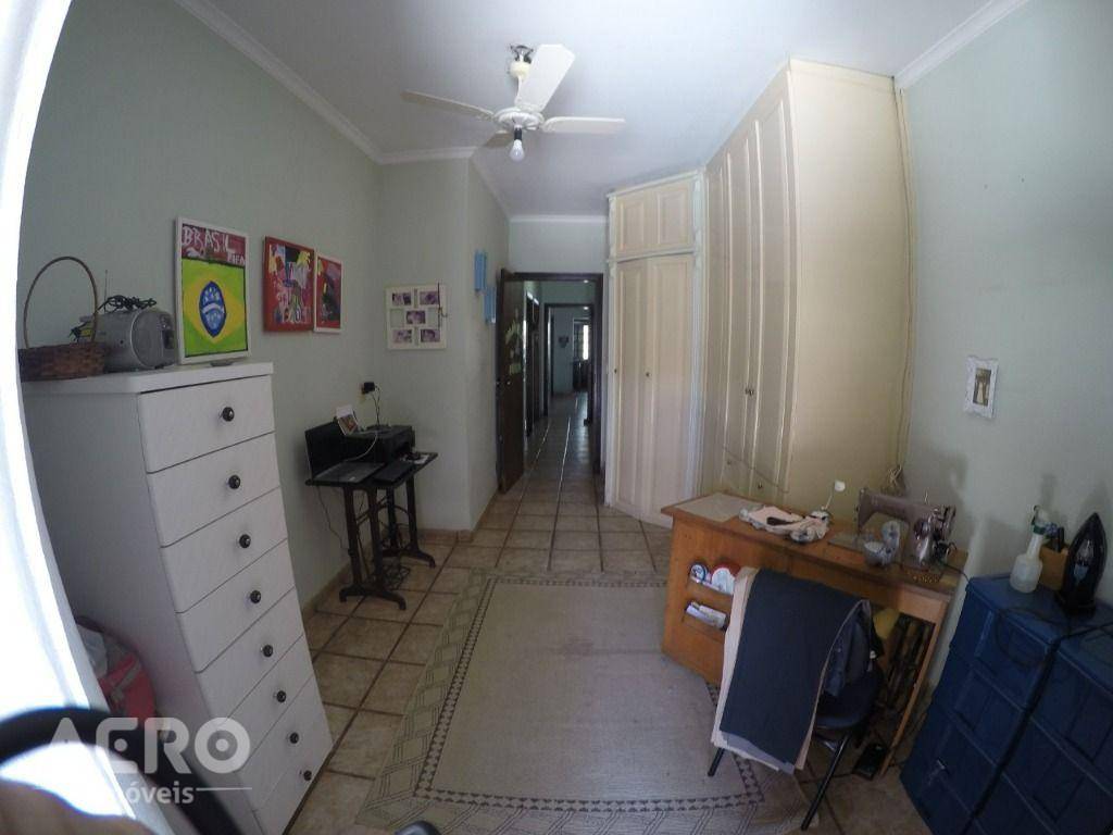 Casa à venda com 5 quartos, 317m² - Foto 11