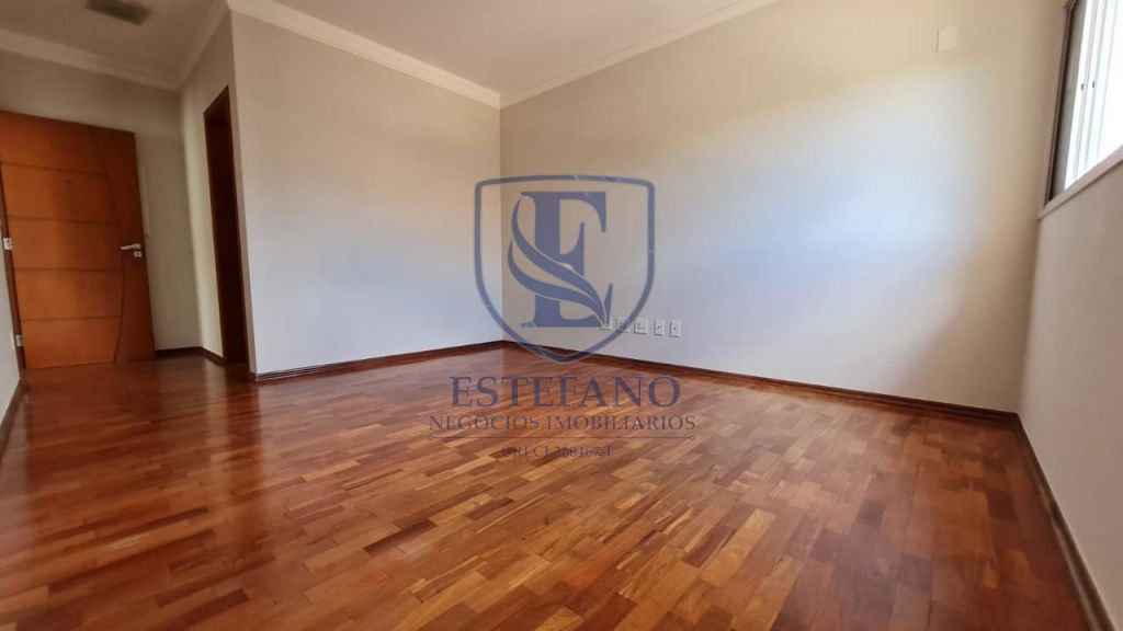 Casa para alugar com 4 quartos, 440m² - Foto 18