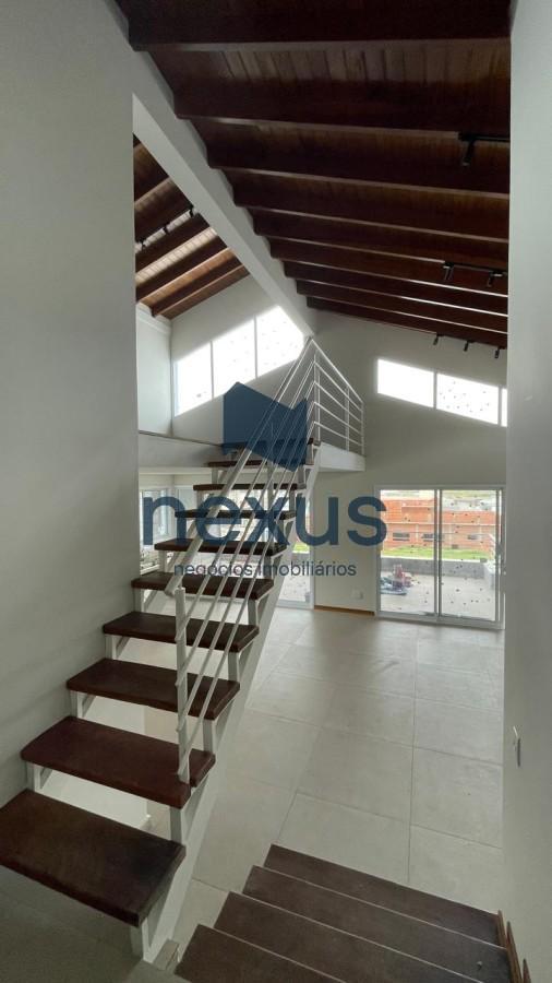 Casa à venda com 3 quartos, 250m² - Foto 11