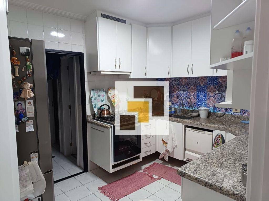 Apartamento à venda com 3 quartos, 110m² - Foto 4