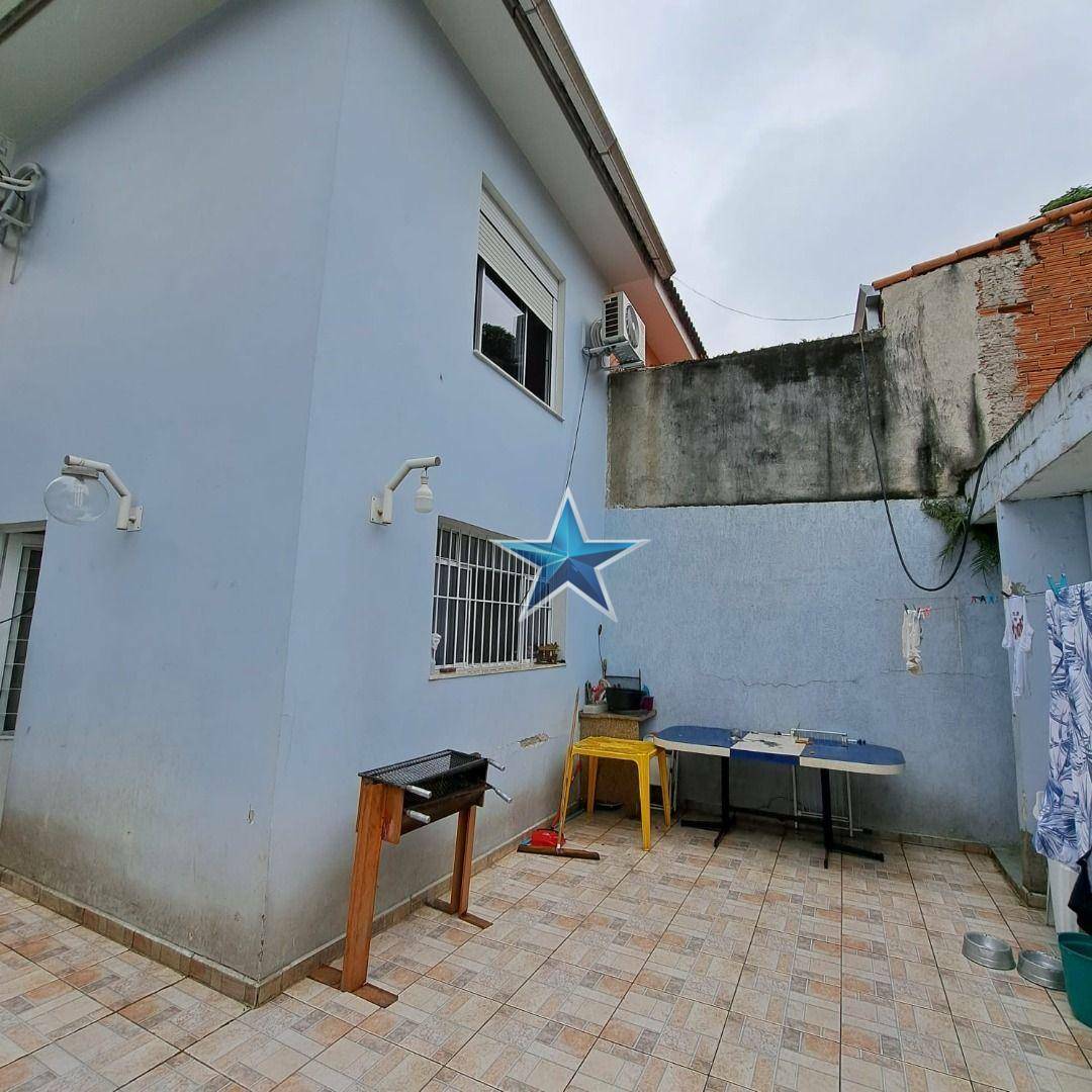 Sobrado à venda com 3 quartos, 220m² - Foto 4