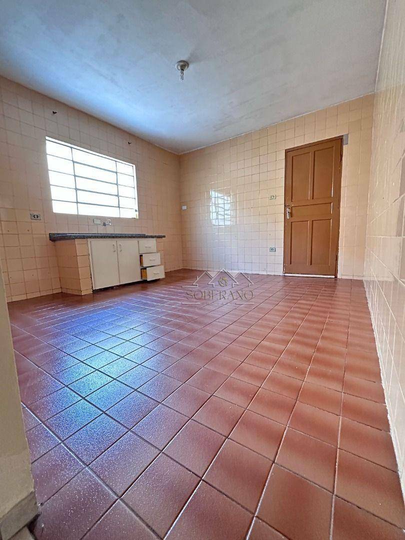 Casa para alugar com 2 quartos, 113m² - Foto 8