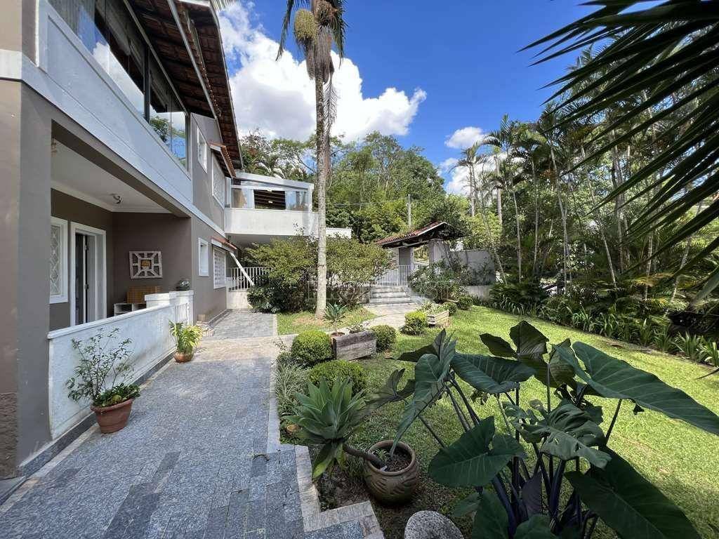 Casa de Condomínio à venda com 5 quartos, 804m² - Foto 2