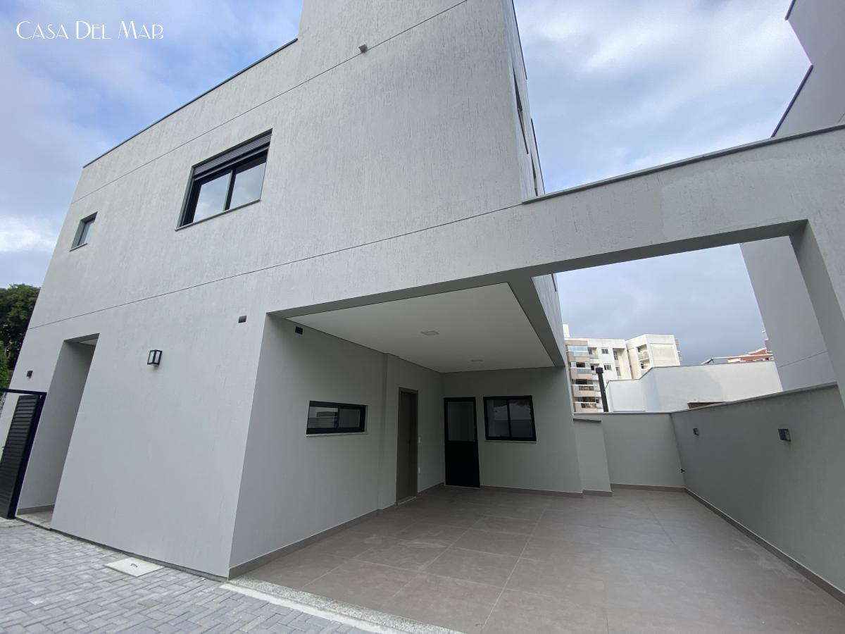 Casa à venda com 3 quartos, 220m² - Foto 1