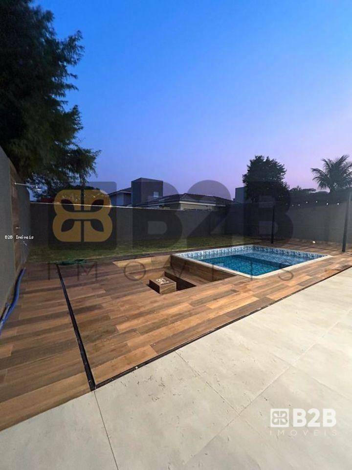 Casa à venda com 3 quartos, 300m² - Foto 29