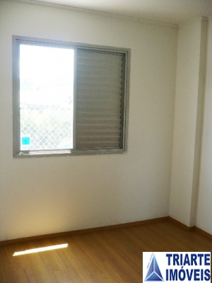 Apartamento para alugar com 3 quartos, 80m² - Foto 4