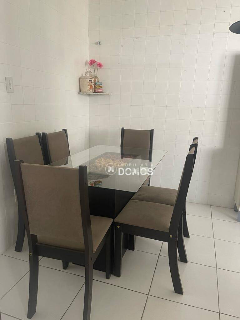 Casa à venda com 3 quartos, 149m² - Foto 2