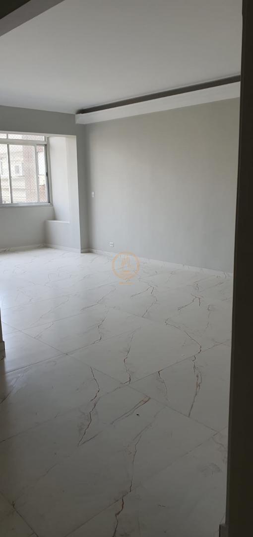 Apartamento à venda com 3 quartos, 155m² - Foto 3