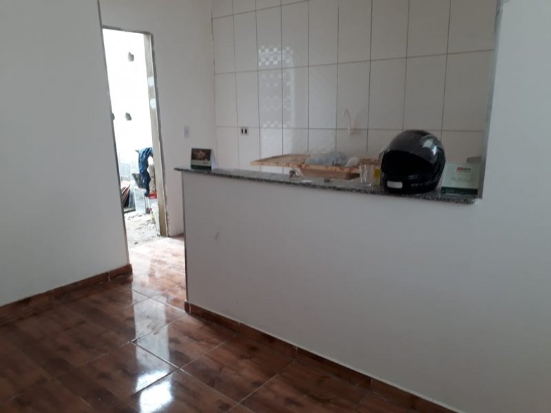 Casa à venda com 2 quartos, 25m² - Foto 1