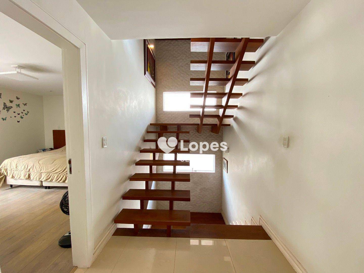 Casa à venda com 4 quartos, 450M2 - Foto 9