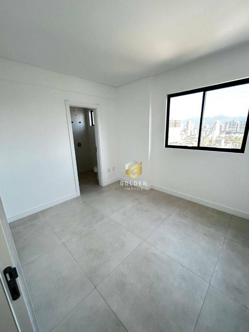 Apartamento para alugar com 2 quartos, 87m² - Foto 20