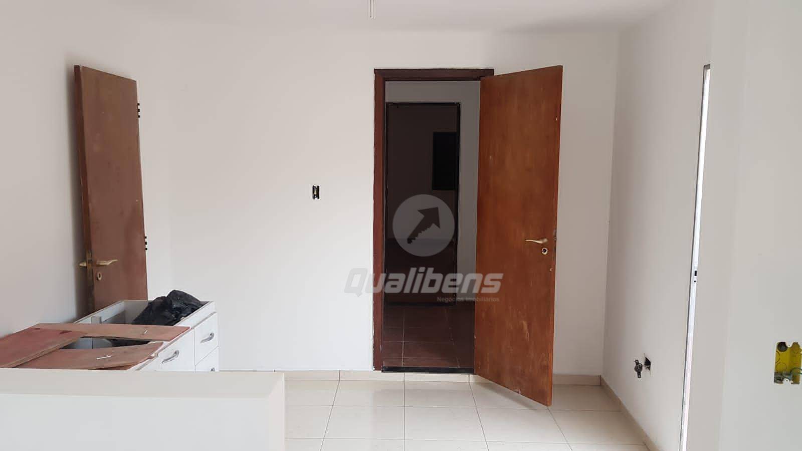 Casa à venda com 1 quarto, 125m² - Foto 4