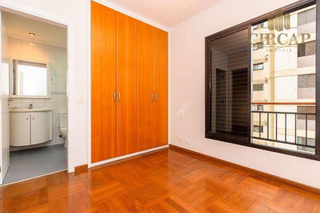 Apartamento à venda com 3 quartos, 205m² - Foto 13