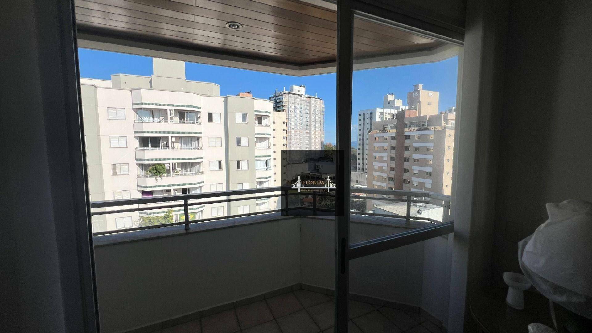 Apartamento à venda com 3 quartos, 122m² - Foto 19