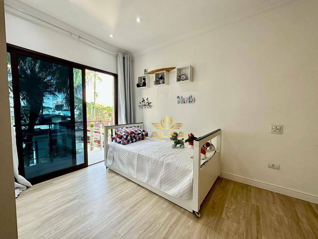 Casa à venda com 3 quartos, 112m² - Foto 7