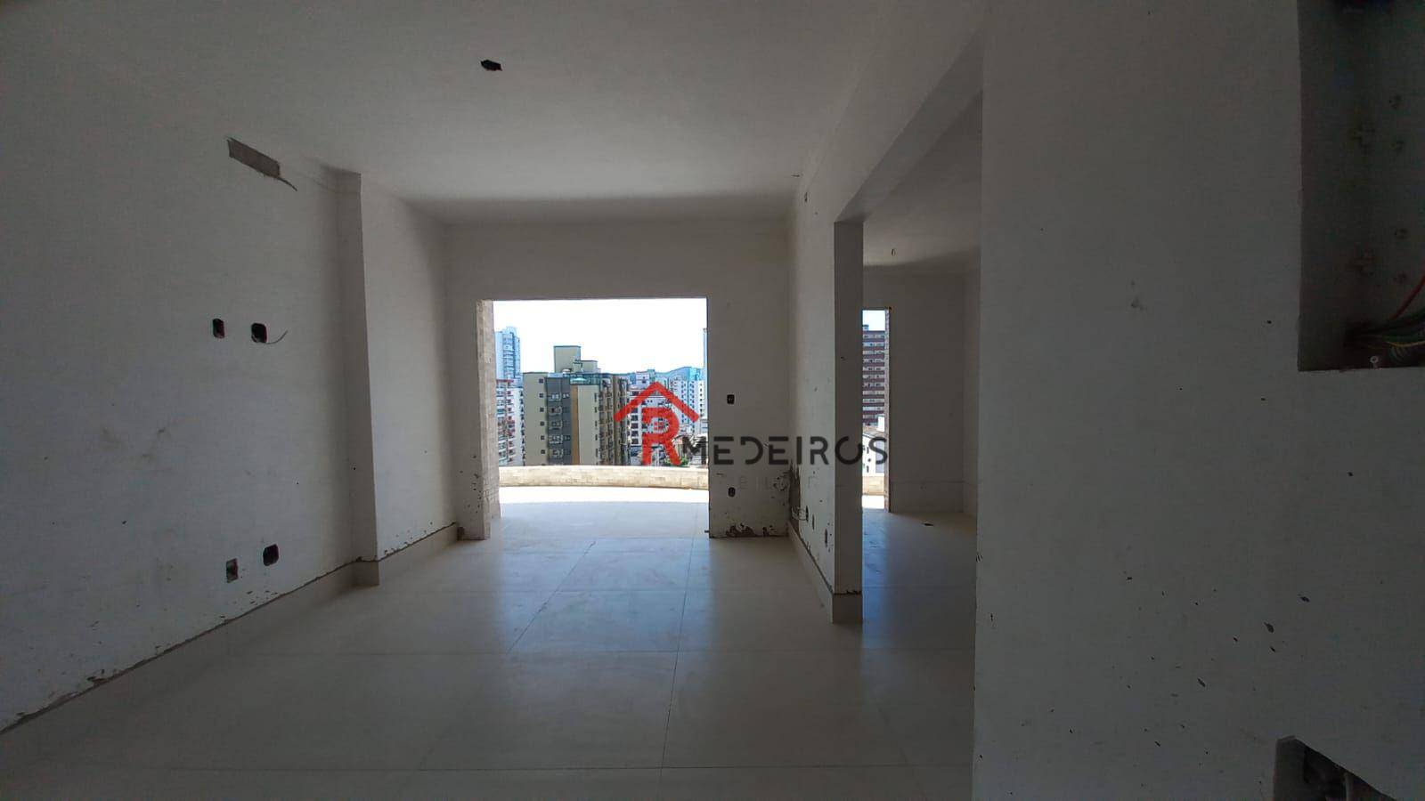 Apartamento à venda com 3 quartos, 109m² - Foto 2