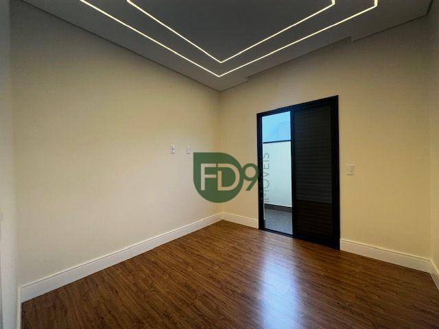 Casa à venda com 3 quartos, 200m² - Foto 14