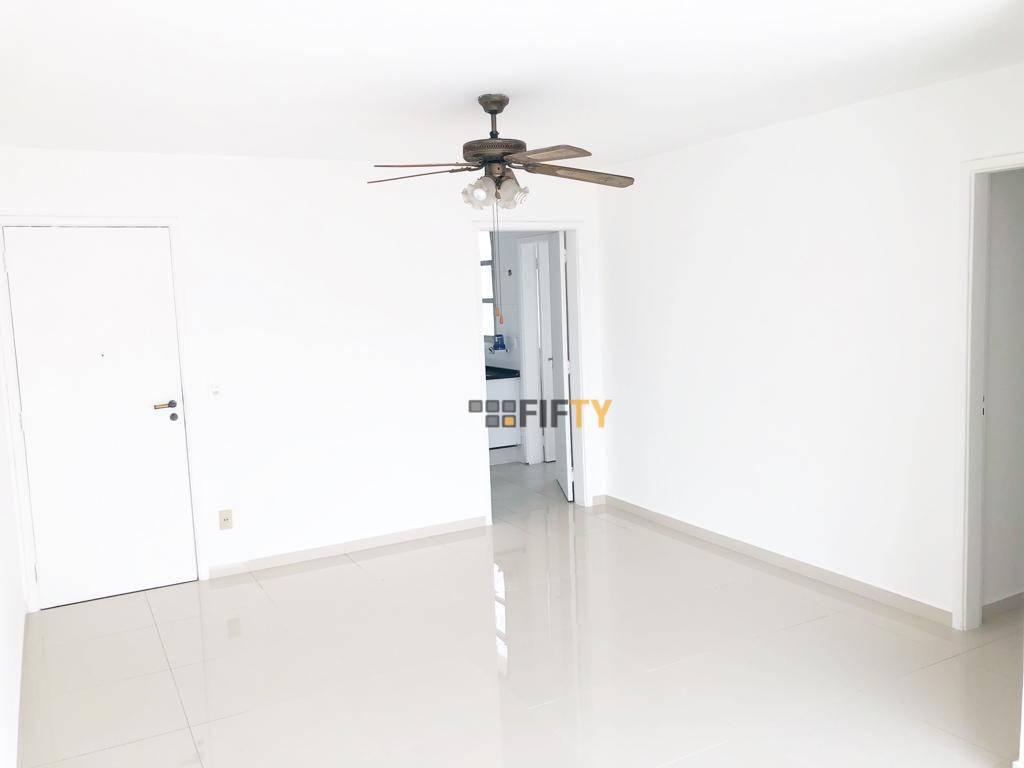 Apartamento à venda e aluguel com 3 quartos, 100m² - Foto 4