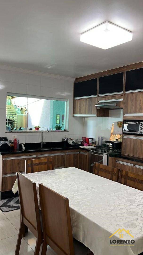 Sobrado à venda com 3 quartos, 108m² - Foto 1