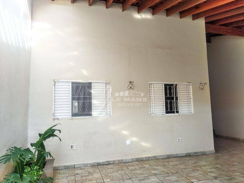 Casa à venda com 3 quartos, 150m² - Foto 4