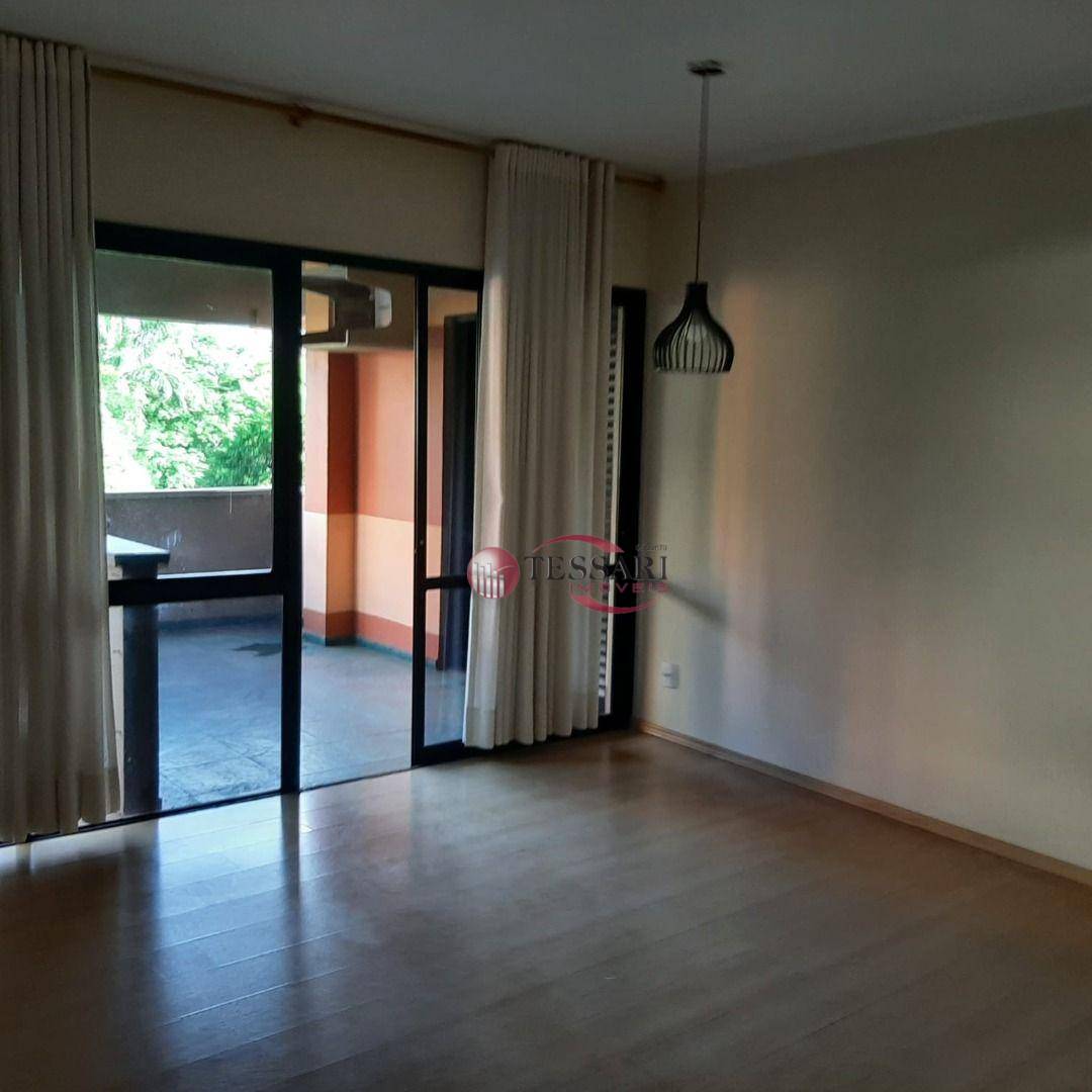 Apartamento à venda com 4 quartos, 155m² - Foto 2