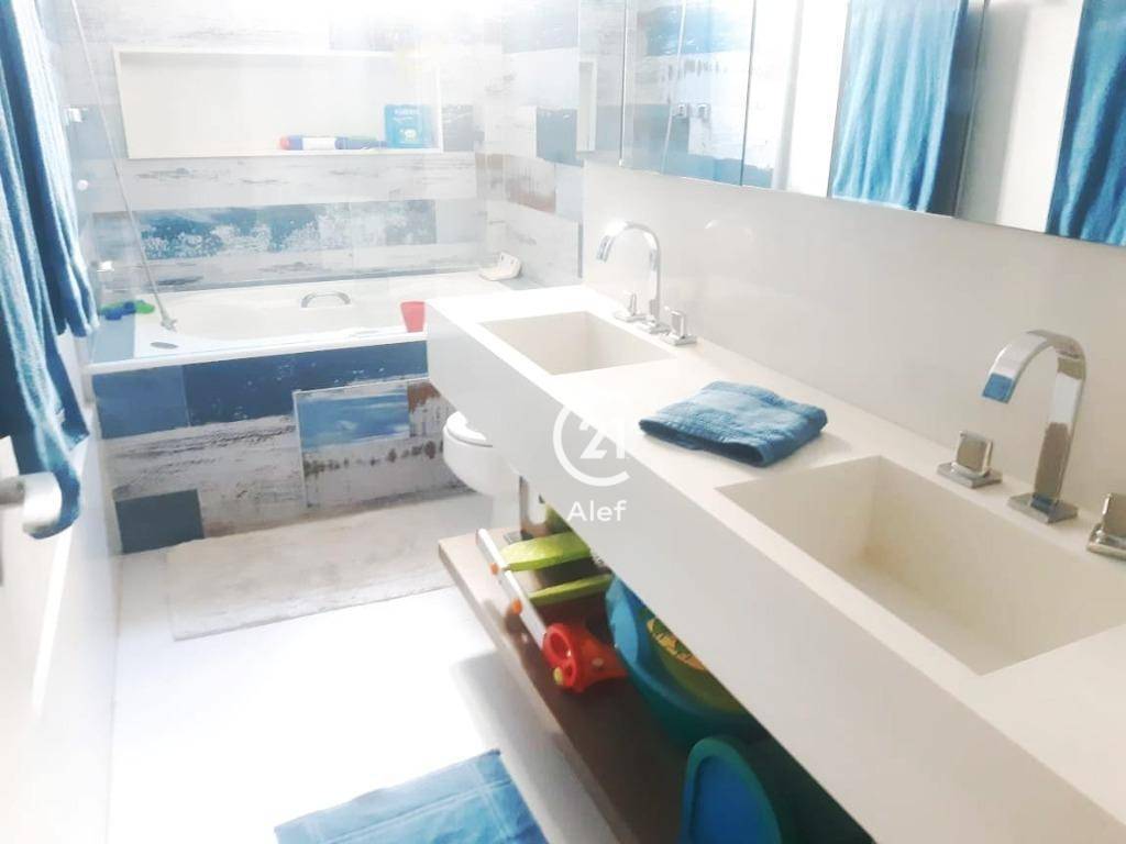 Apartamento à venda com 3 quartos, 208m² - Foto 6