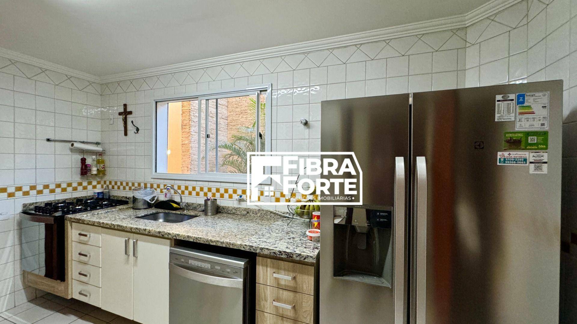 Casa de Condomínio para alugar com 3 quartos, 200m² - Foto 26