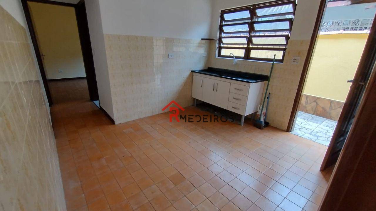 Casa à venda com 2 quartos, 120m² - Foto 4