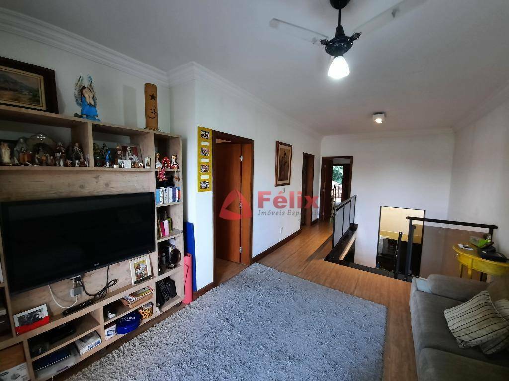 Sobrado à venda com 3 quartos, 300m² - Foto 31