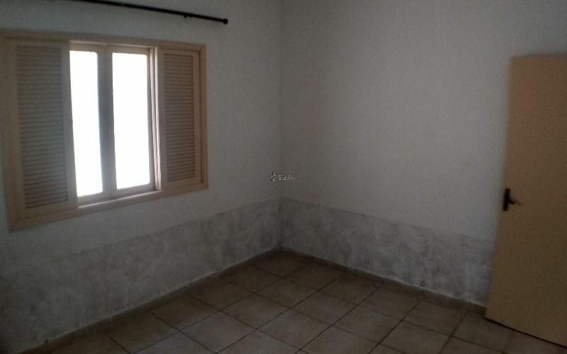 Casa à venda com 2 quartos, 90m² - Foto 13