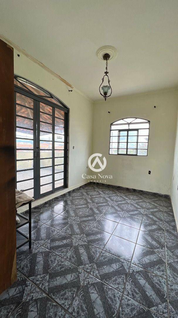 Casa à venda com 4 quartos, 274m² - Foto 10