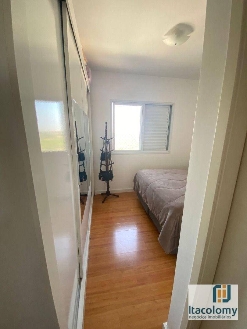 Apartamento à venda com 2 quartos, 69m² - Foto 11