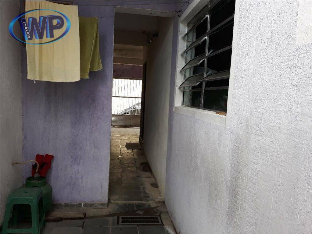 Casa à venda com 4 quartos, 200m² - Foto 13