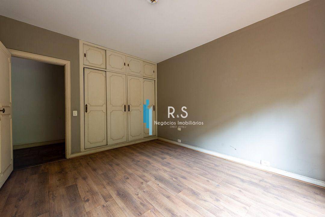 Casa à venda com 6 quartos, 400m² - Foto 30