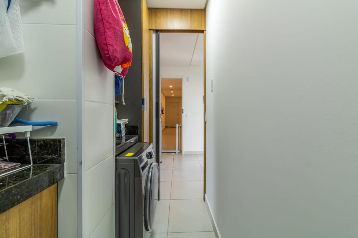 Apartamento à venda com 2 quartos, 64m² - Foto 23