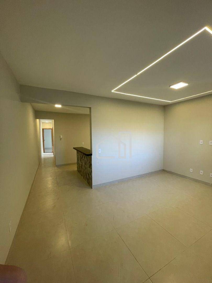 Apartamento à venda com 2 quartos, 67m² - Foto 3