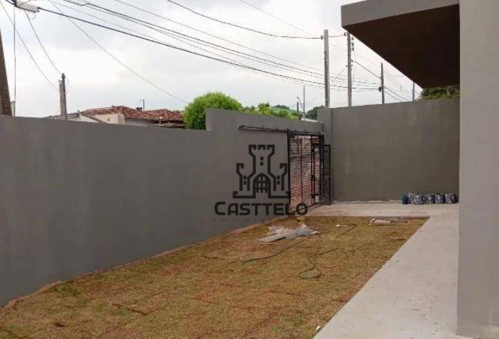 Casa à venda com 2 quartos, 75m² - Foto 2