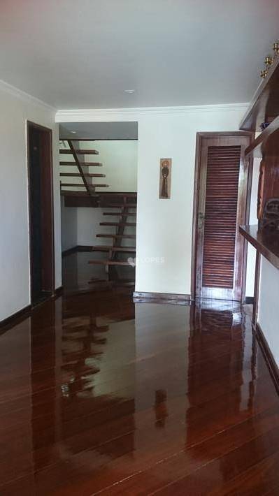 Casa de Condomínio à venda com 4 quartos, 362m² - Foto 4