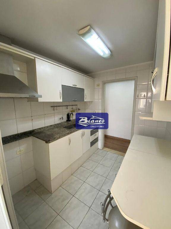 Apartamento para alugar com 2 quartos, 55m² - Foto 9