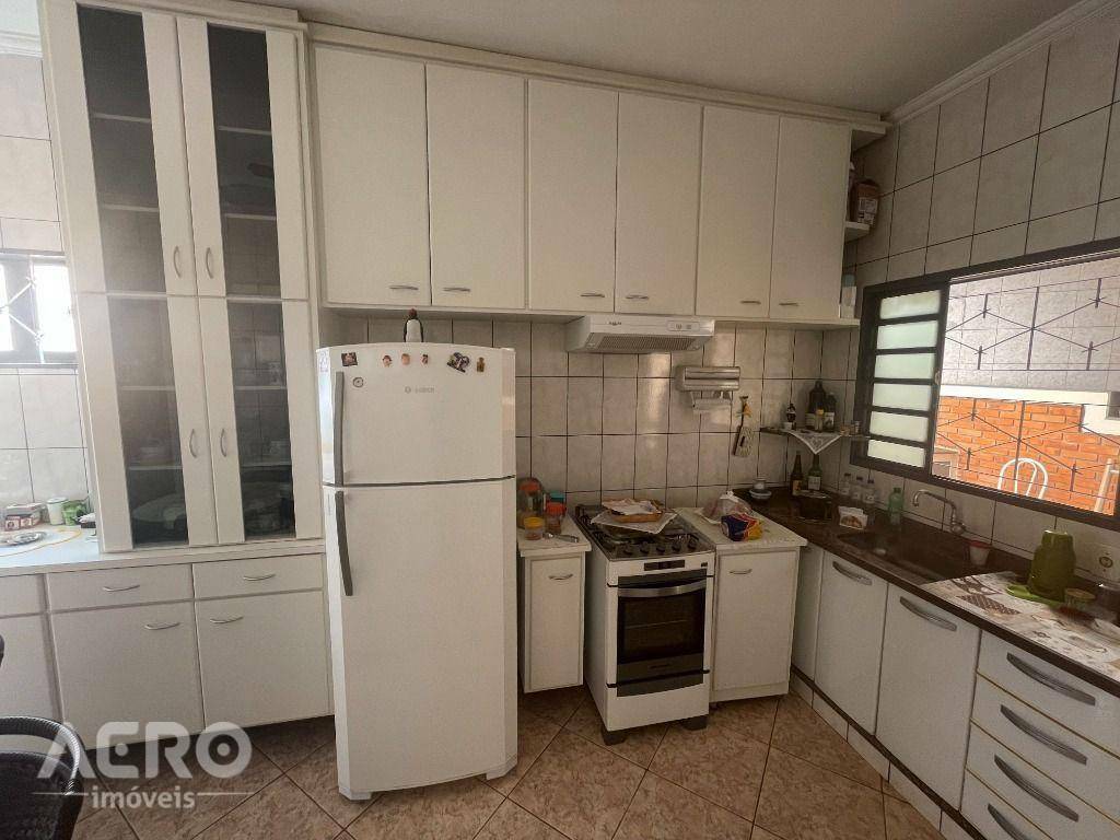 Casa à venda com 3 quartos, 161m² - Foto 20