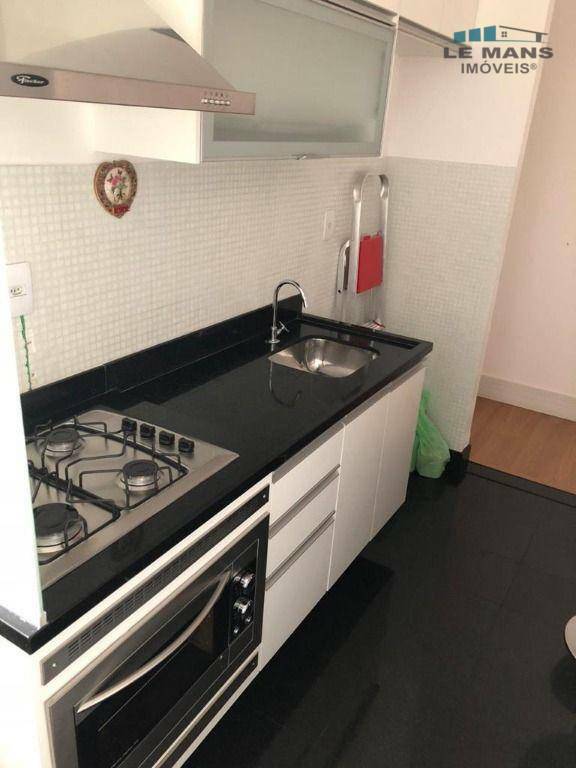 Apartamento à venda com 2 quartos, 63m² - Foto 7