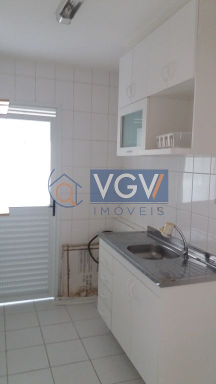 Apartamento à venda com 2 quartos, 55m² - Foto 3