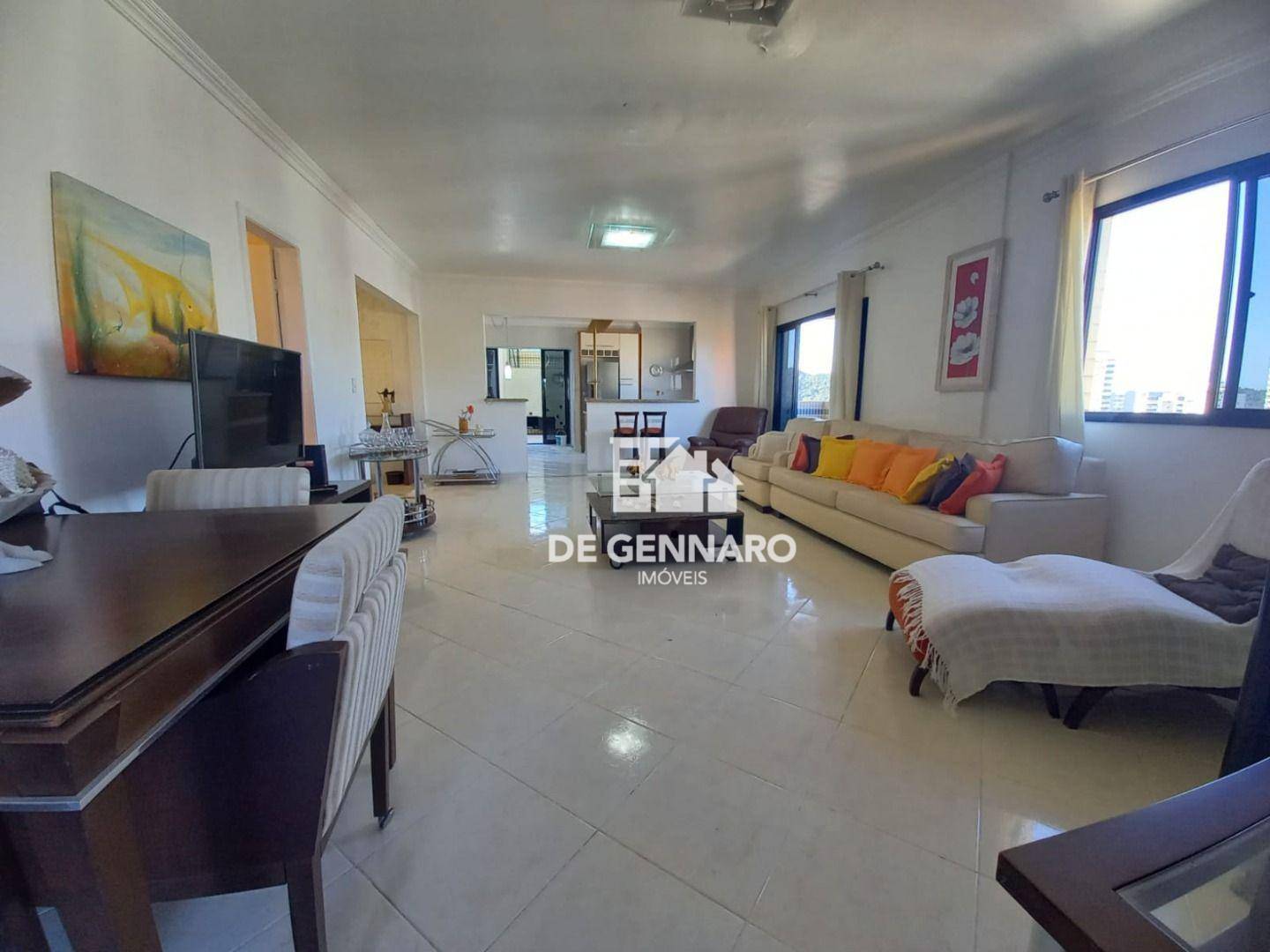 Cobertura à venda com 4 quartos, 300m² - Foto 4