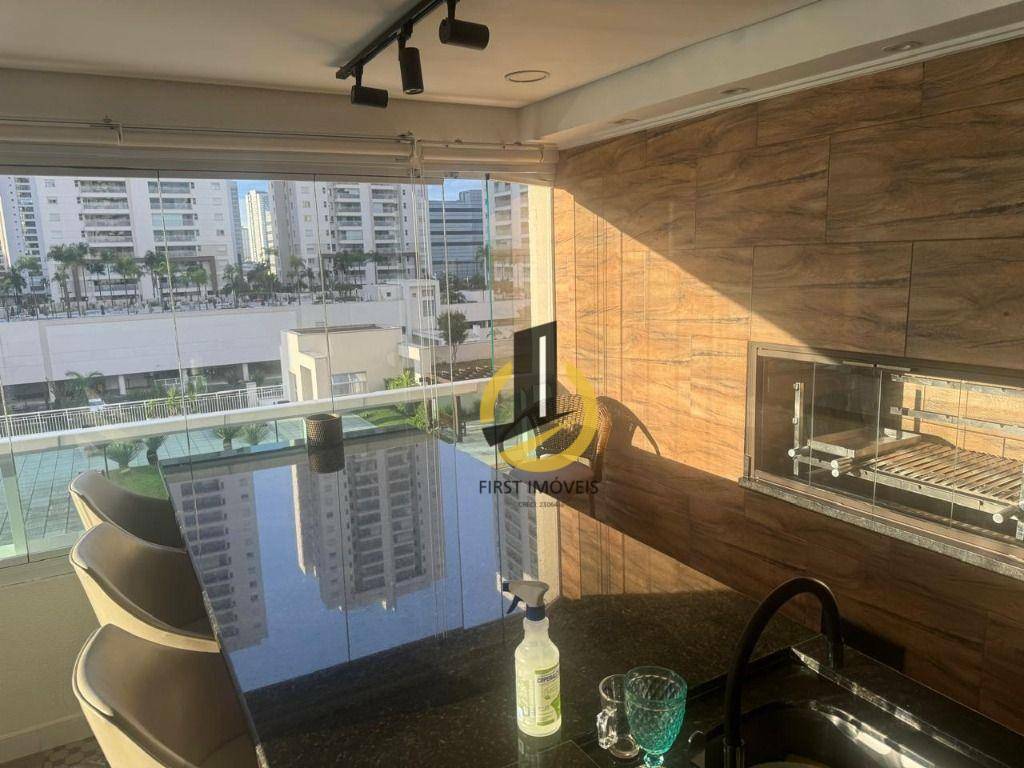 Apartamento à venda com 4 quartos, 245m² - Foto 9