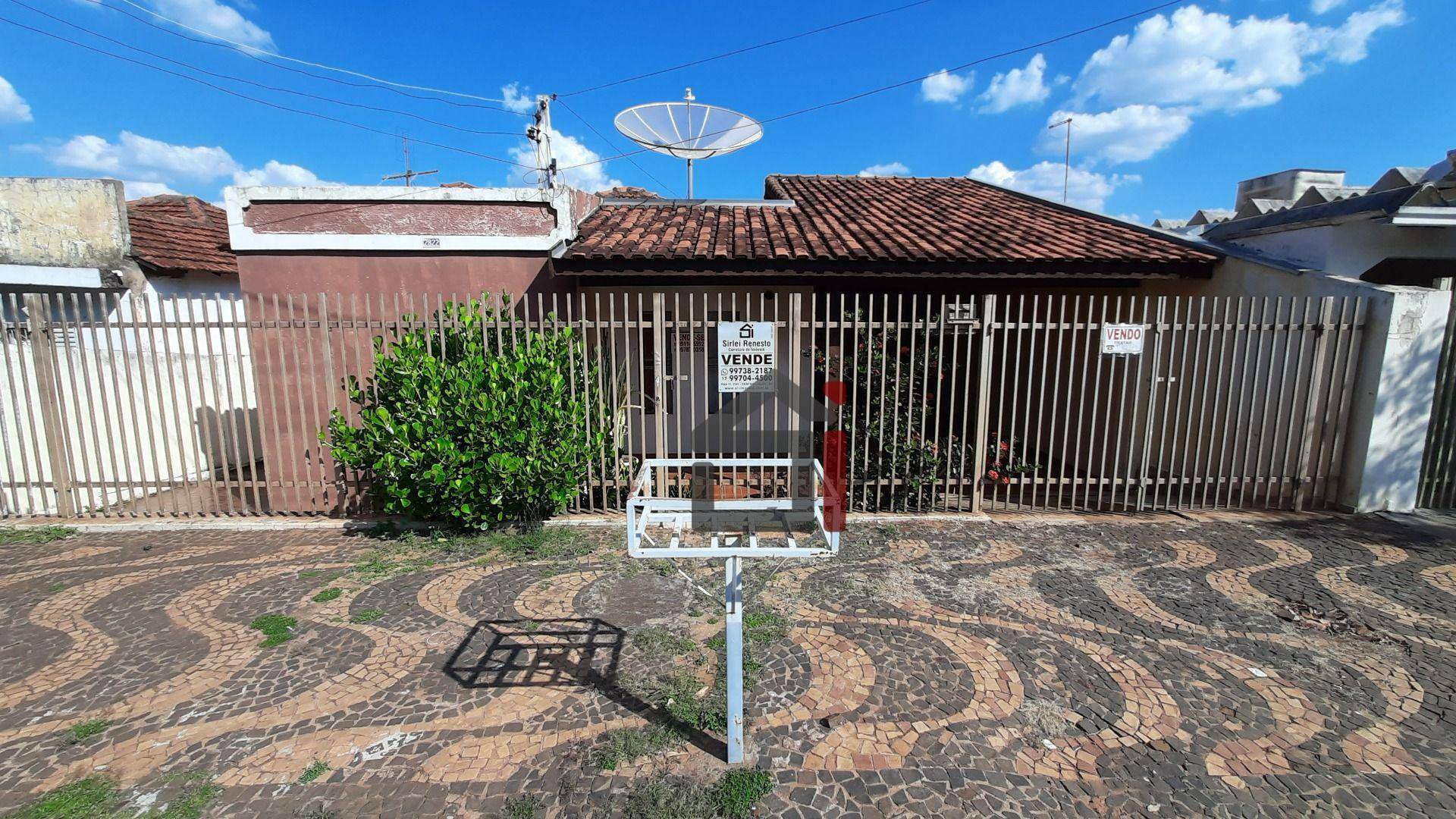 Casa à venda com 3 quartos - Foto 1